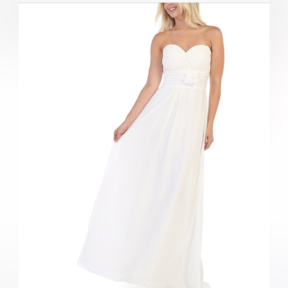 Bloomingdale’s May Queen ivory gown size 6 NWT